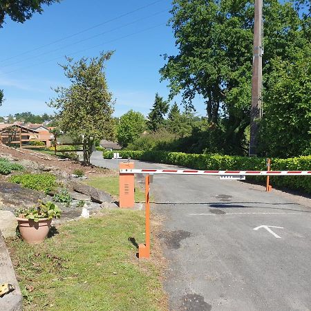 Camping Du Puy Rond Bressuire Exterior foto